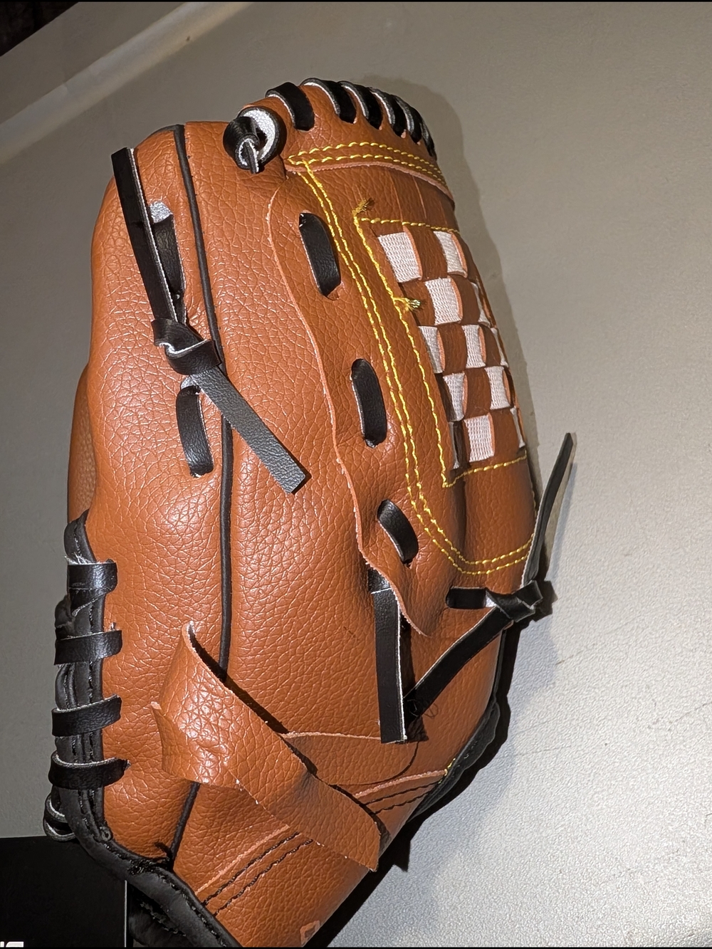 Cipton Classic Brown Baseball Glove with Black Lacing Right Hand Youth Size 9.5